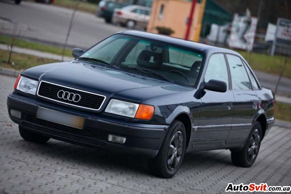 Audi 100 